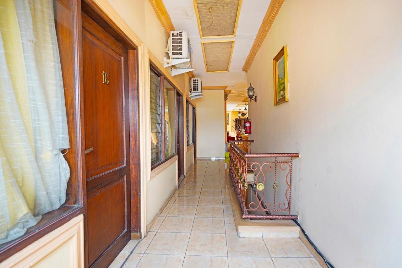 Hotel Oyo 91390 Kost Grand Royal Elite Surabaya Exterior foto